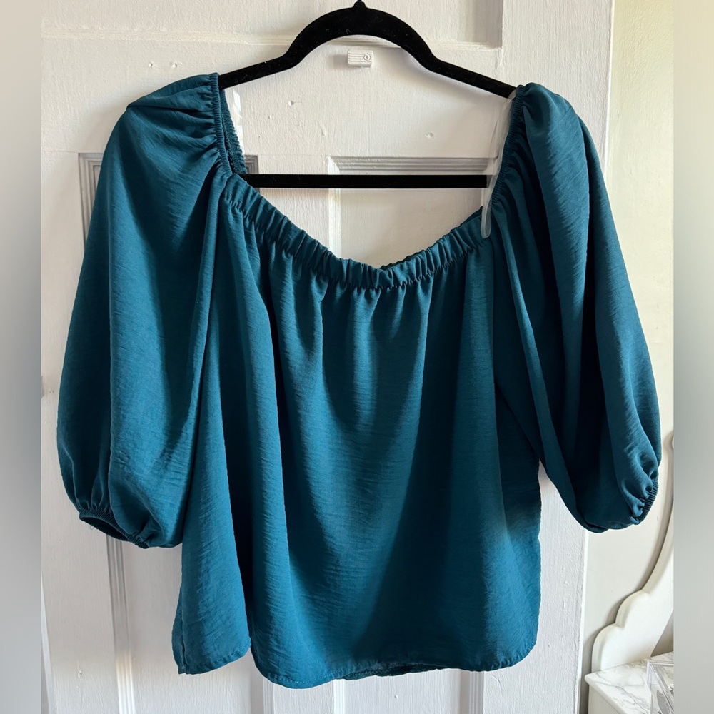 SOLD - Candida - Off the shoulders blouse - M